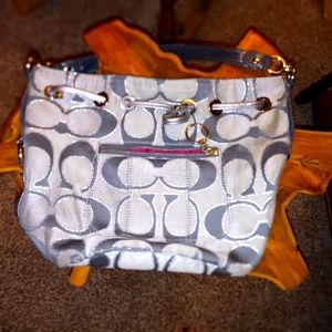 Coach Poppy medium size shoulder purse